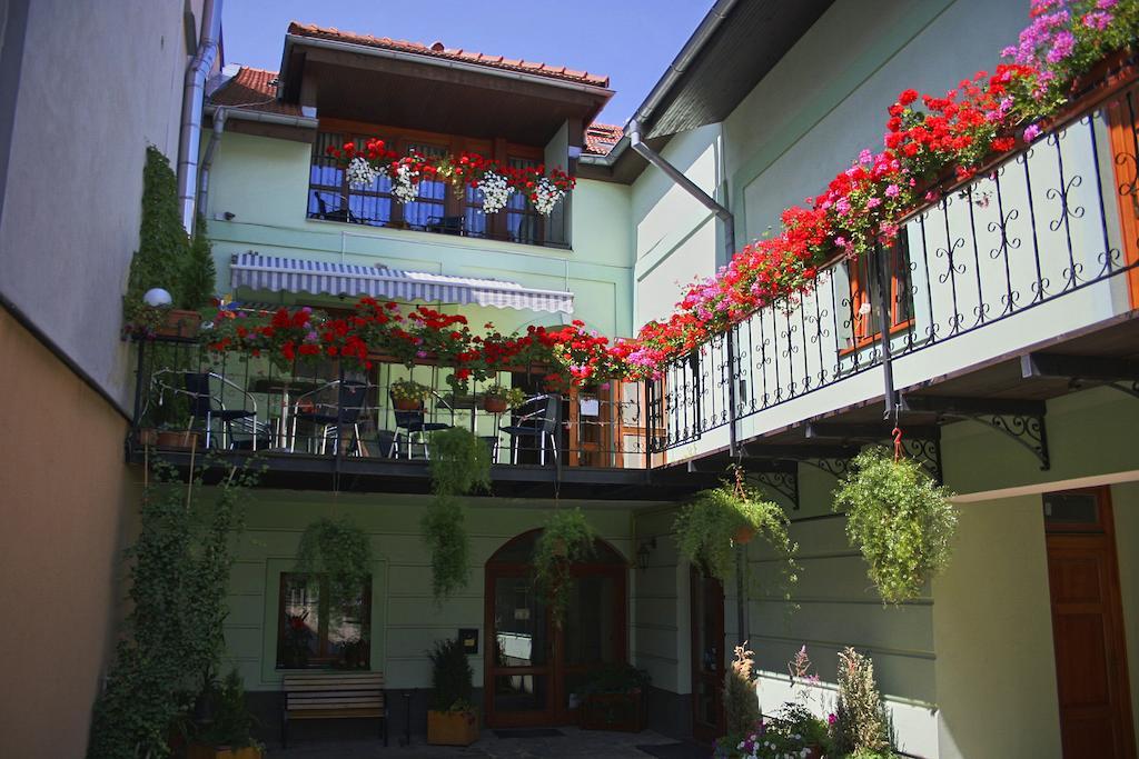 Boutique Penzion Slovenska - Penzion Bella Sicilia Preszów Zewnętrze zdjęcie